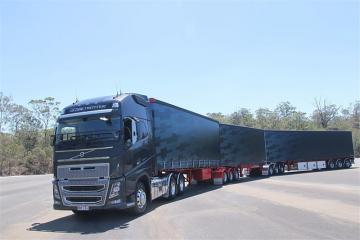 沃尔沃 新fh16重卡 600马力 6x4 国五牵引车(澳大利亚版三节全挂车)