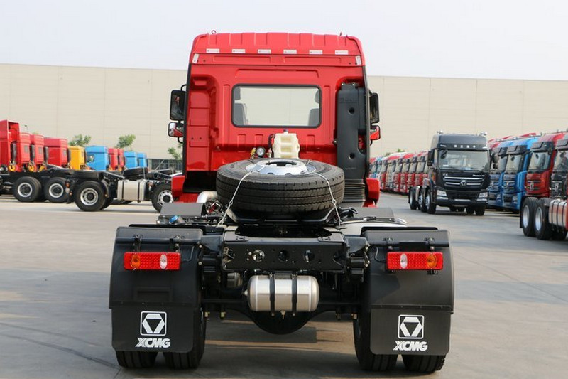 徐工 汉风g5重卡 350马力 8x4 国五 牵引车(中顶(nxg4250d5nb)