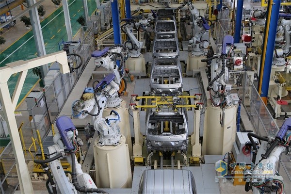 时骏汽车大理凤仪制造基地全面引入全自动、智能化生产设备