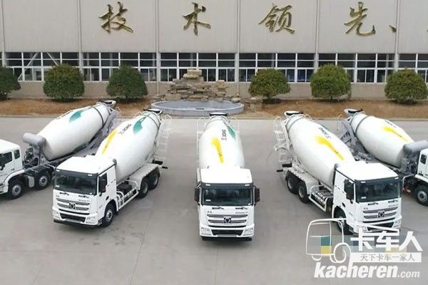 百台徐工V7系列轻量化搅拌车顺利交付深圳恒利隆集团
