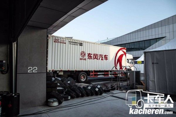 东风轻型车作为后勤保障车辆