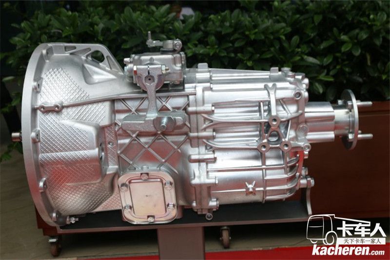 采埃孚Ecolite 6S500 6挡 手动挡变速箱