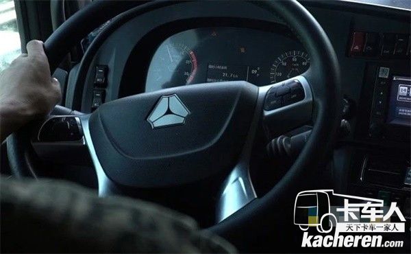 汕德卡ACC自适应巡航搭配车道偏离预警