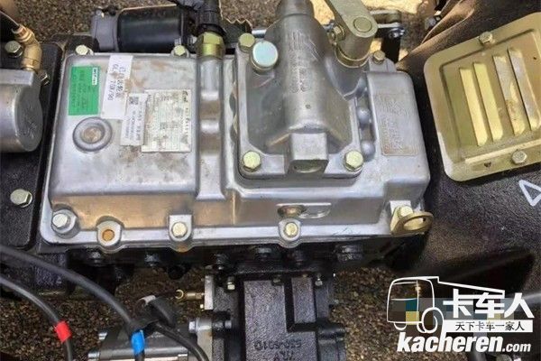 江淮D6176 自卸车搭载云内YN27CRE1动力