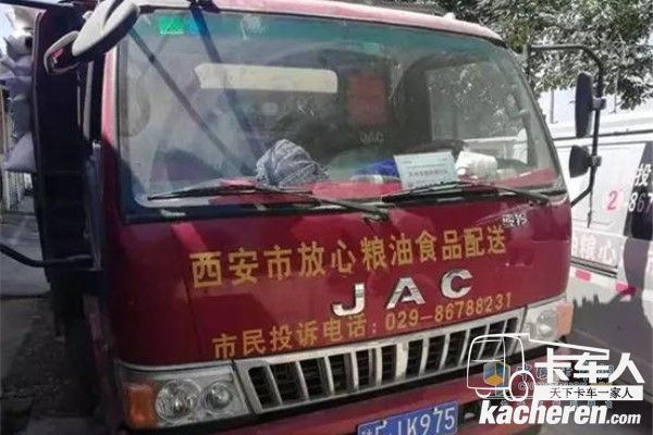 搭载云内德威发动机的江淮E6