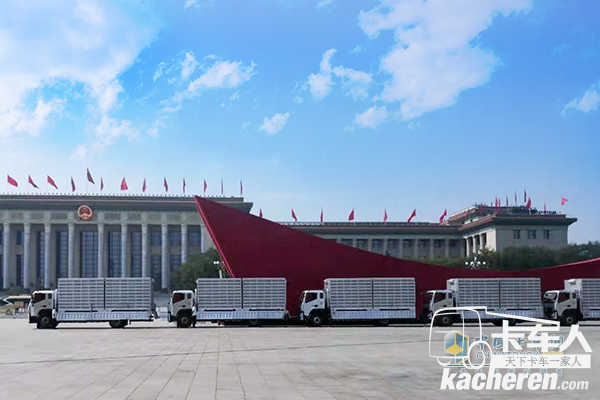 准时就位的欧马可S5和平鸽运输放飞车