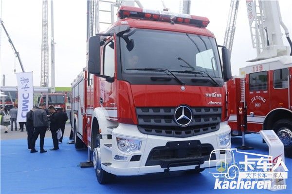 沈阳捷通采用奔驰Arocs底盘登高平台消防车