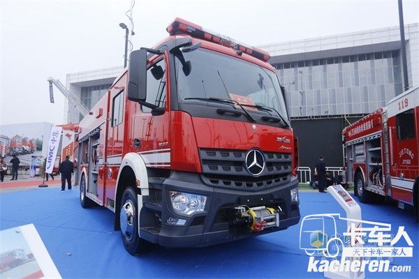 沈阳捷通采用奔驰Arocs底盘救援消防车