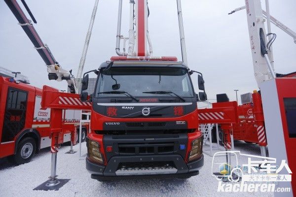 沃尔沃底盘48米大跨度举高喷射消防车
