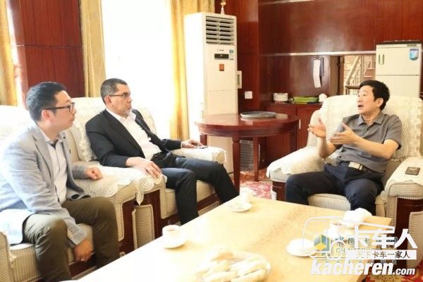 玉柴集团公司董事长晏平与马石油集团下游总裁Datuk Sri(拿督斯理)会晤