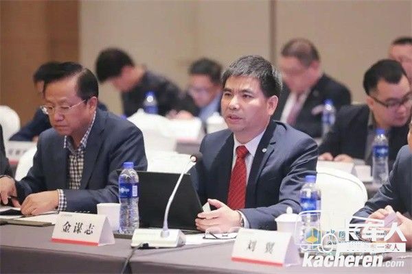 东风商用车有限公司副总经理金谋志说：“建筑工程项目与商用车有着天然的强关联性，本着优势互补走出去的想法，东风商用车希望与各企业建立强强合作的平台，形成双轮驱动，共同推动湖北省内建筑行业和汽车行业共建“一带一路”倡议，为湖北省外经外贸融合发展工作走深走实，贡献一份力量。”