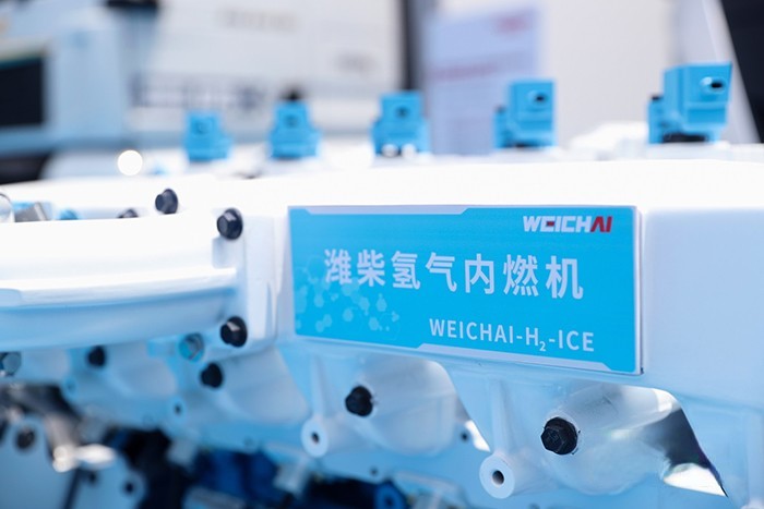山东重工集团 中国重汽 氢内燃机重卡