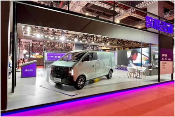引领中国智慧物流车新风向!金琥 EV48 亮相上海车展