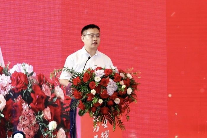 江淮格尔发重卡:1-6月累计销售重卡6628辆,同比增长37%