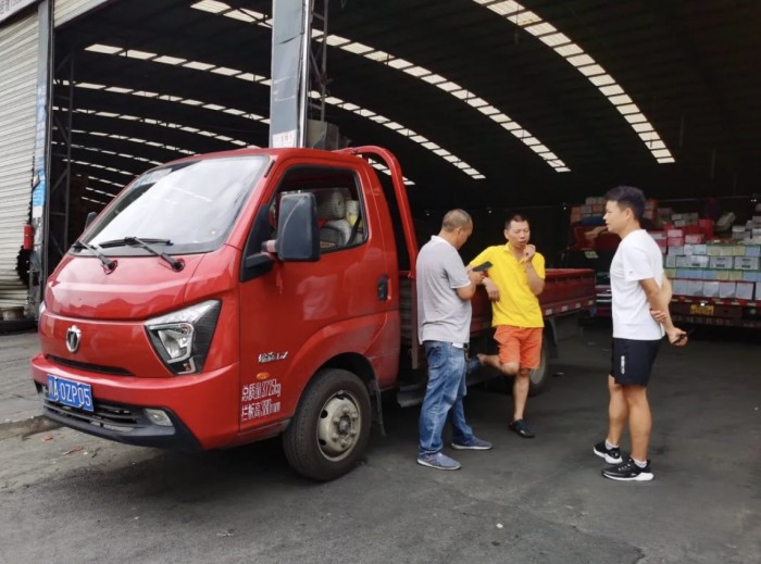 跨越风雨，飞驰前行：陶师傅与飞碟缔途的物流传奇