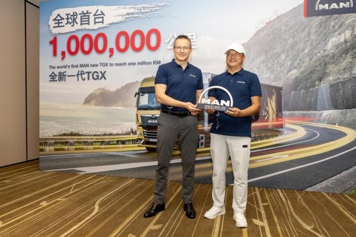 铁血雄狮 百万征程 全球首台百万里程TGX车型荣归大连连川货运